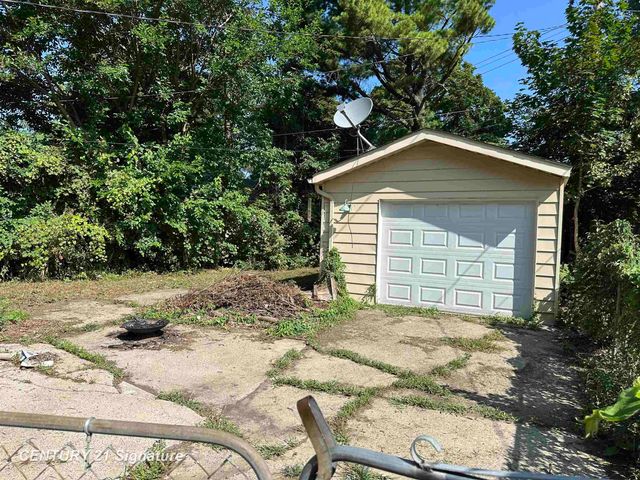 1814 Marlowe Dr Drive, Flint, MI 48504
