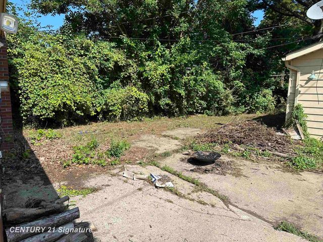 1814 Marlowe Dr Drive, Flint, MI 48504