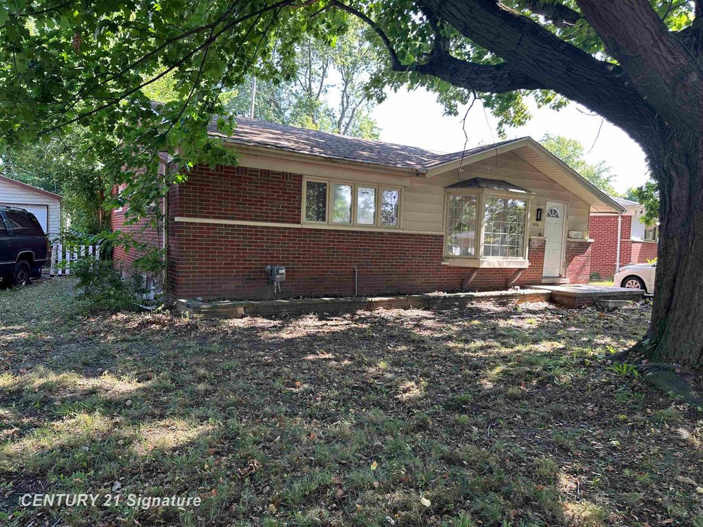 1814 Marlowe Dr Drive, Flint, MI 48504