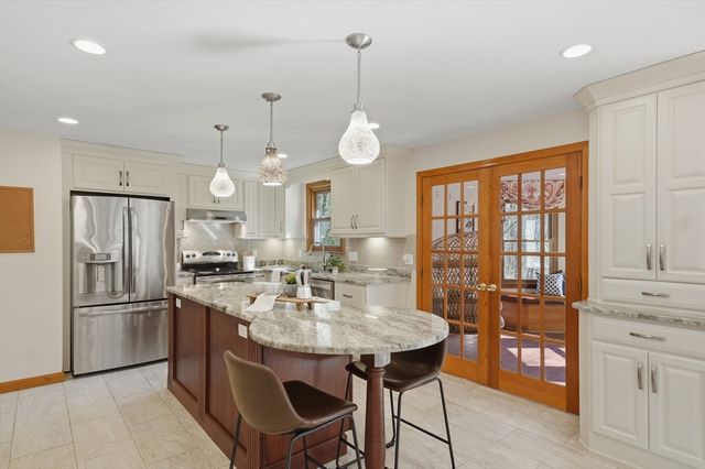 72 Crimson Road, Billerica, MA 01821