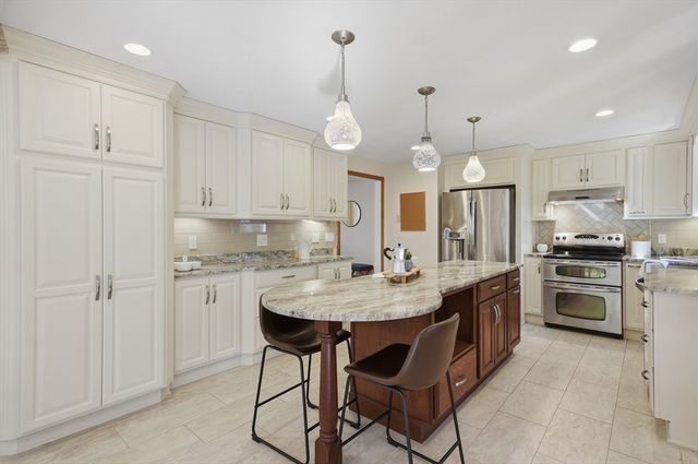 72 Crimson Road, Billerica, MA 01821
