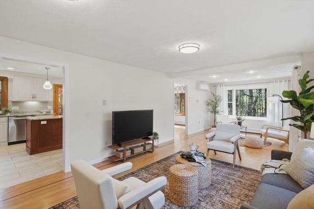 72 Crimson Road, Billerica, MA 01821