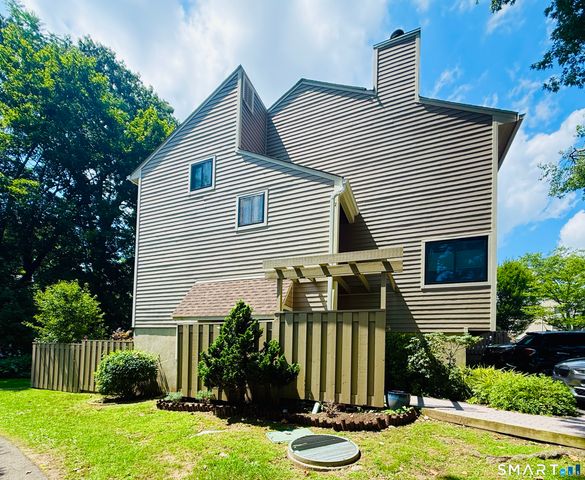 122 Sunrise Hill Road 122, Norwalk, CT 06851