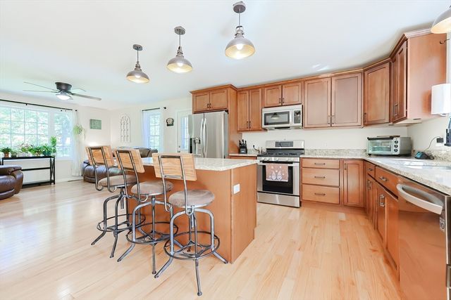 30 Town Farm Rd, North Brookfield, MA 01535