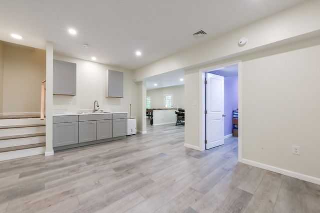 30 Town Farm Rd, North Brookfield, MA 01535