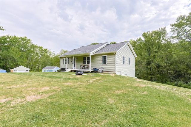 30 Town Farm Rd, North Brookfield, MA 01535