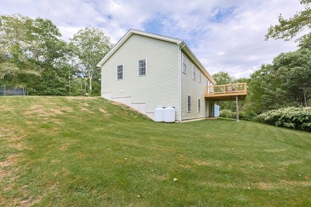 30 Town Farm Rd, North Brookfield, MA 01535