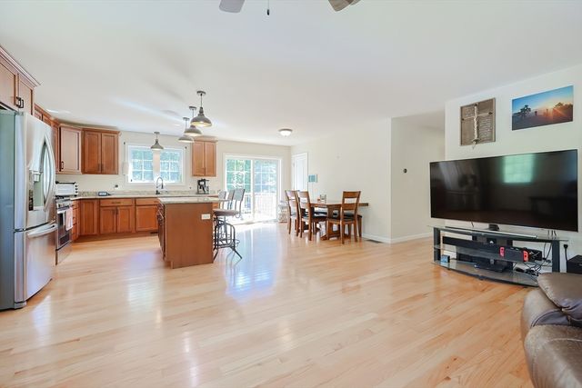 30 Town Farm Rd, North Brookfield, MA 01535