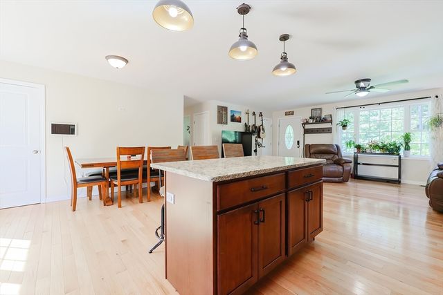 30 Town Farm Rd, North Brookfield, MA 01535
