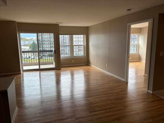 1 Seal Harbor 413, Winthrop, MA 02152