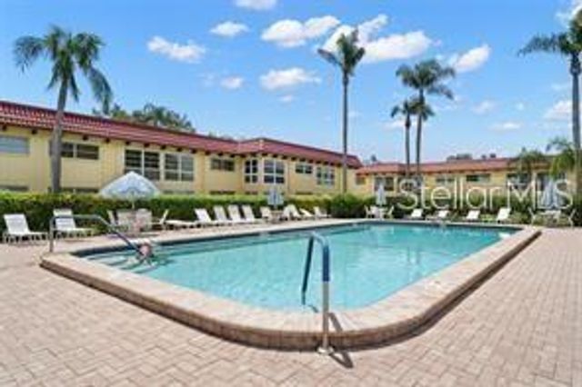 1845 S HIGHLAND AVENUE 15, Largo, FL 33756