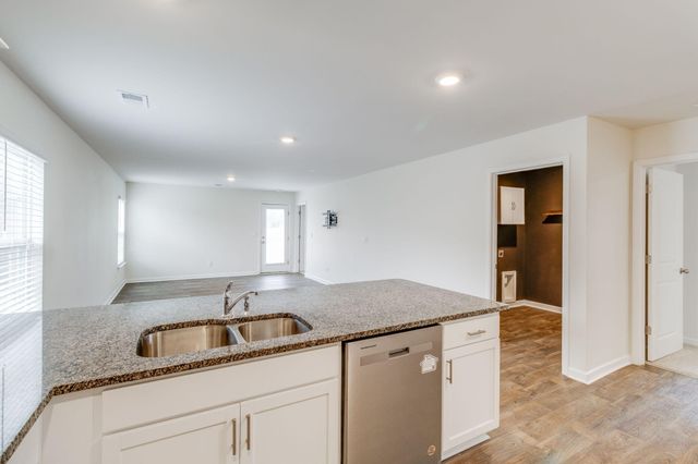 1830 Wildhorse Drive, Dalzell, SC 29040