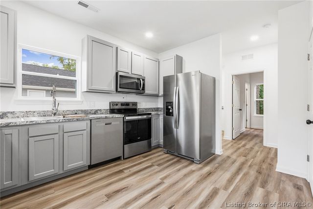 123 Eastern Boulevard, Jeffersonville, IN 47130