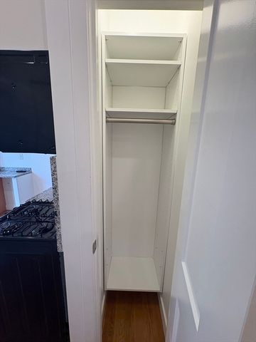 16 Fifth Street 11, Chelsea, MA 02150
