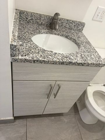 16 Fifth Street 11, Chelsea, MA 02150