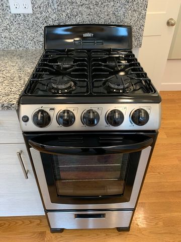 16 Fifth Street 11, Chelsea, MA 02150