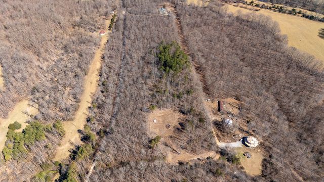 34 Copperas Branch Rd, Leoma, TN 38468