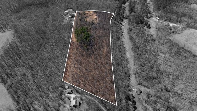 34 Copperas Branch Rd, Leoma, TN 38468