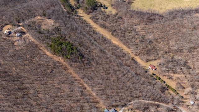 34 Copperas Branch Rd, Leoma, TN 38468