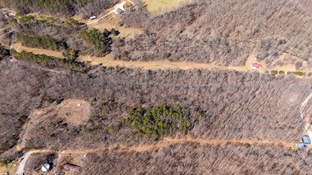34 Copperas Branch Rd, Leoma, TN 38468
