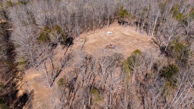34 Copperas Branch Rd, Leoma, TN 38468