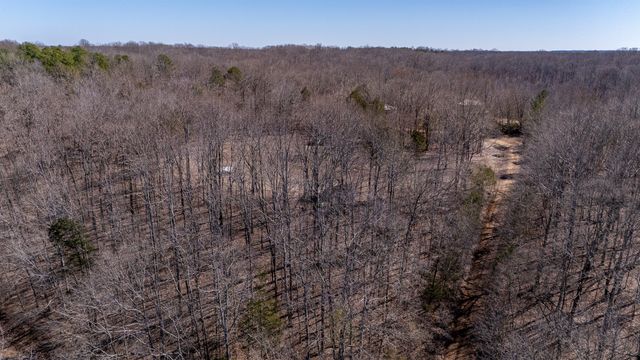 34 Copperas Branch Rd, Leoma, TN 38468