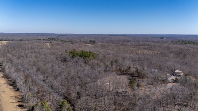 34 Copperas Branch Rd, Leoma, TN 38468