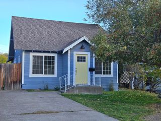 221 Hillside Avenue, Klamath Falls, OR 97601