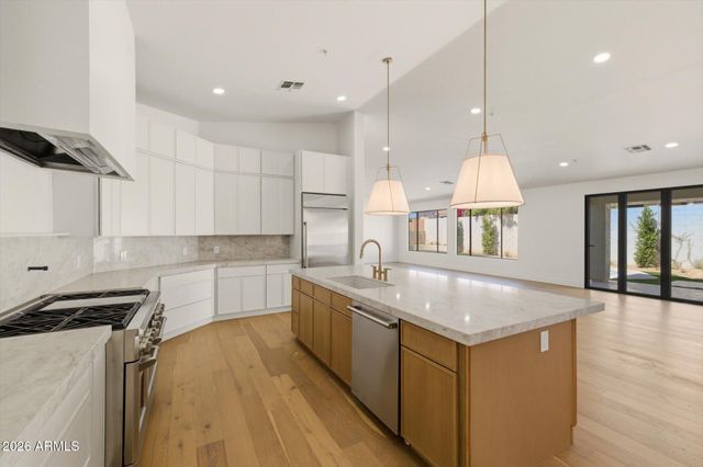 7776 E SANDS Drive, Scottsdale, AZ 85255