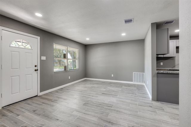 200 Pine Street, Prairie View, TX 77445