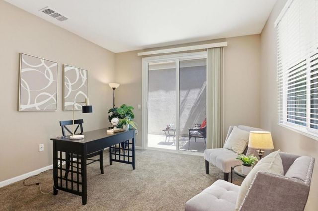 57 Regency Place, Hayward, CA 94544