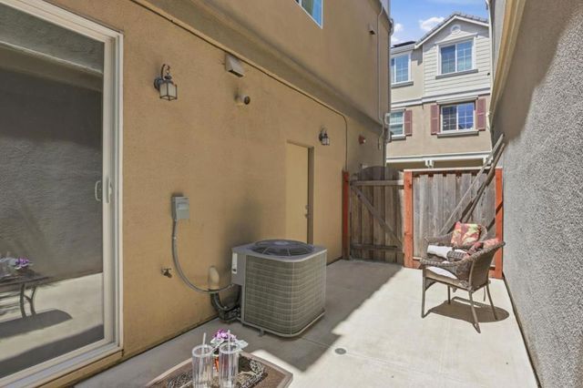 57 Regency Place, Hayward, CA 94544