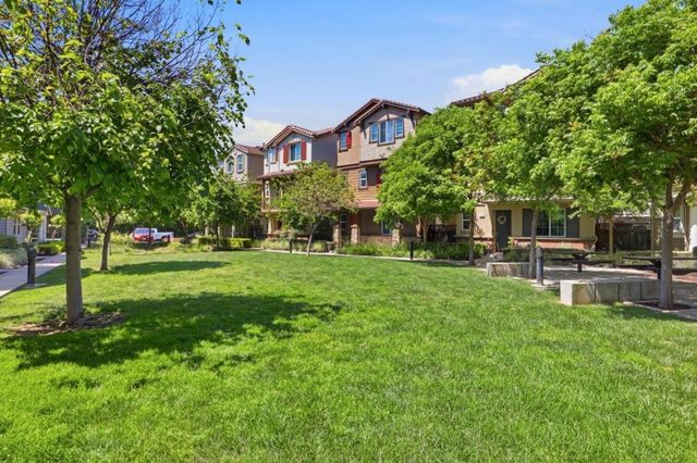 57 Regency Place, Hayward, CA 94544