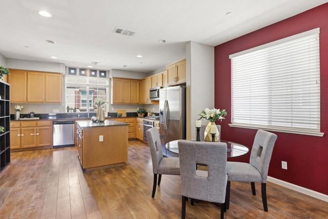 57 Regency Place, Hayward, CA 94544