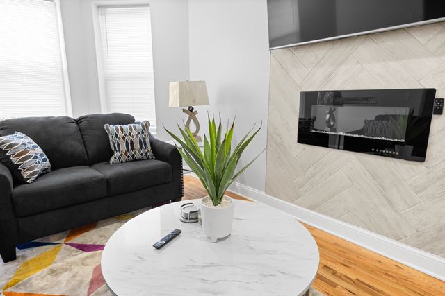 6112 S Vernon Avenue, Chicago, IL 60637