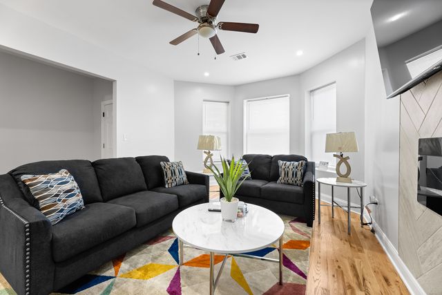 6112 S Vernon Avenue, Chicago, IL 60637