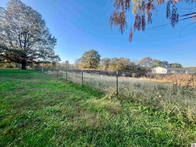 9826 State Route 945, Melber, KY 42069