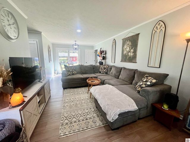 9826 State Route 945, Melber, KY 42069