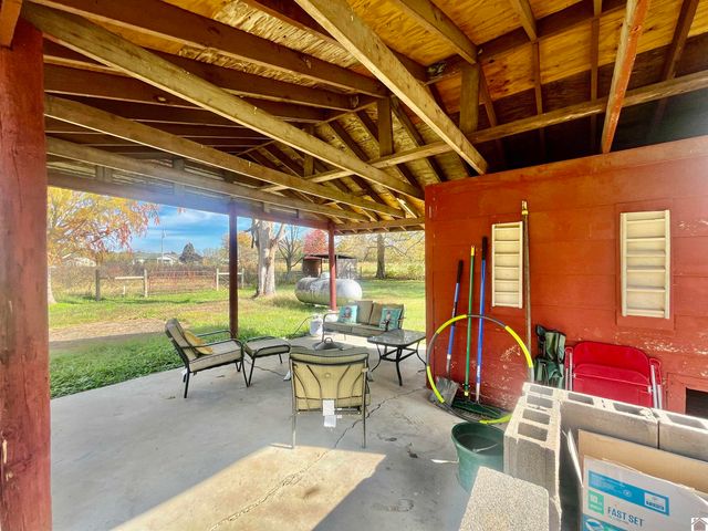 9826 State Route 945, Melber, KY 42069