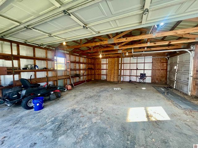 9826 State Route 945, Melber, KY 42069