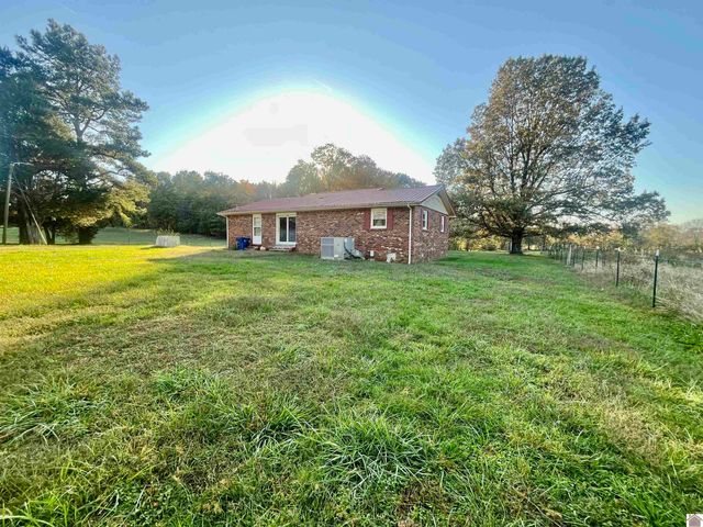 9826 State Route 945, Melber, KY 42069