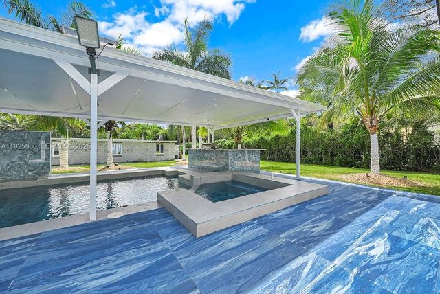 7830 SW 120th St, Pinecrest, FL 33156