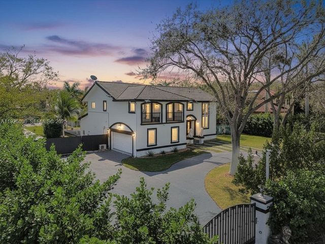 7830 SW 120th St, Pinecrest, FL 33156