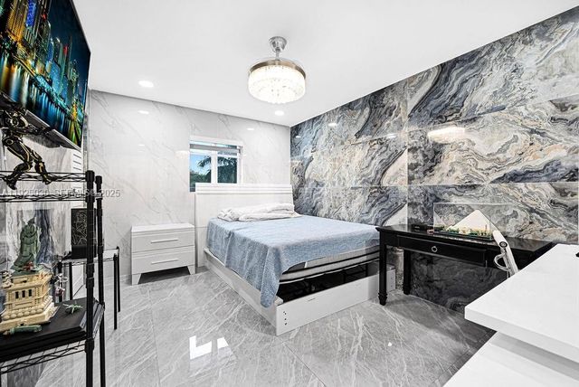 7830 SW 120th St, Pinecrest, FL 33156