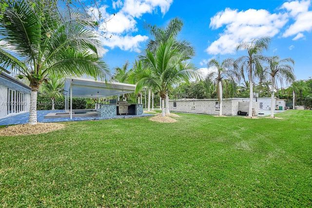 7830 SW 120th St, Pinecrest, FL 33156