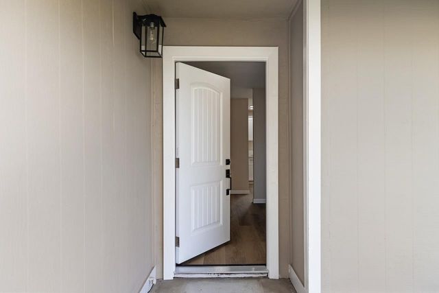 688 Chestnut Ave, Tracy, CA 95376