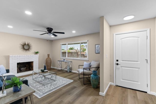 688 Chestnut Ave, Tracy, CA 95376