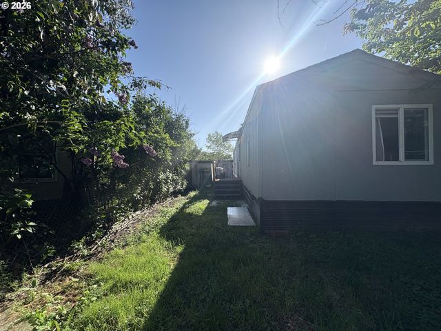27645 SNYDER Rd 14, Junction City, OR 97448