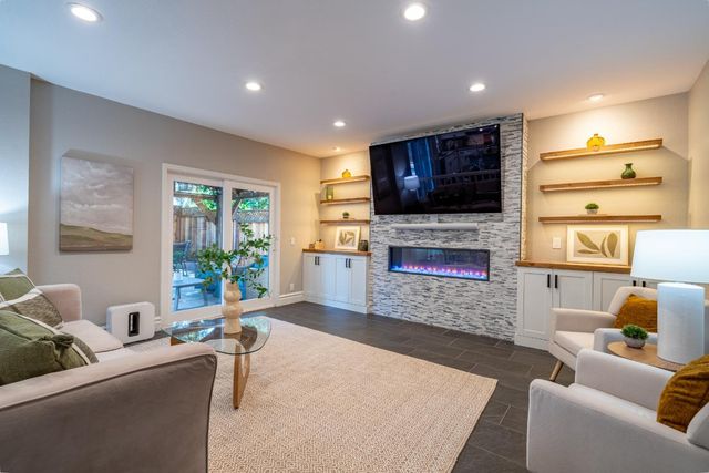 15915 La Escuela Court, Morgan Hill, CA 95037