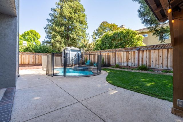 15915 La Escuela Court, Morgan Hill, CA 95037